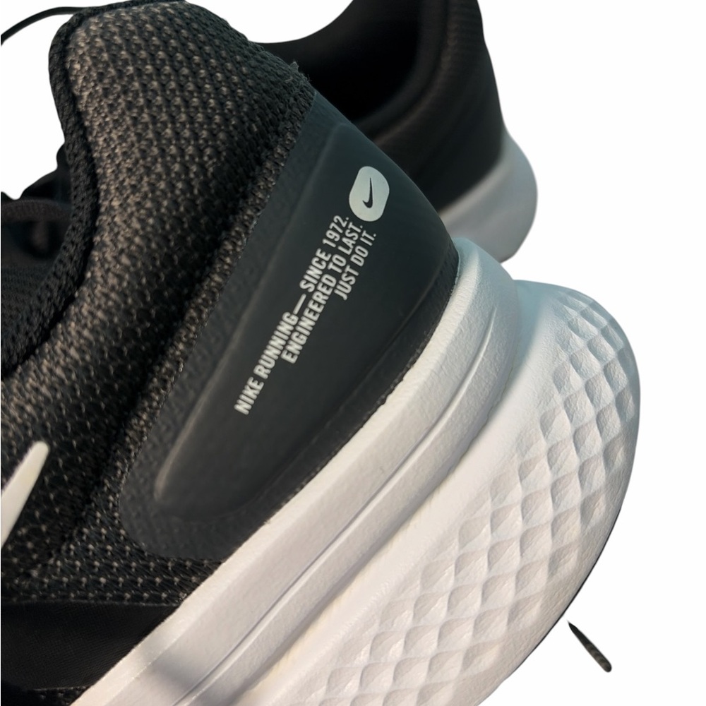 Nike Women's  US GUC Run Swift 2 CU3528-004 Black Running Shoes Sneaker